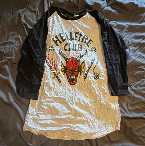 Stranger things hellfire club - stranger,